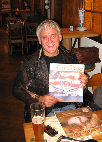 Пою, чтобы жить, а живу, чтобы петь!