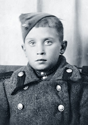 По-еврейски он - исаак, а по-русски - ваня...